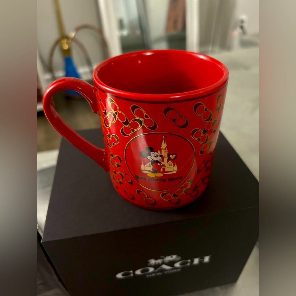 ❤️New in Box Limited Edition Coach x Disney Red Mug❤️